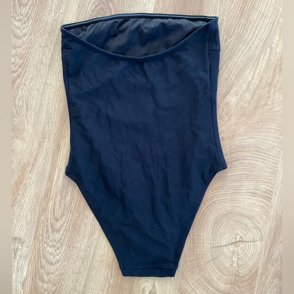 Faithful the Brand - Josca One Piece - Picture 7 of 9